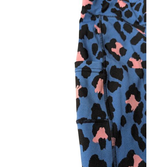 Pop Fit Cheetah Pring Leggings - Picture 5 of 9
